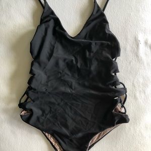 Acacia Swimwear Florence One Piece (Midnight)